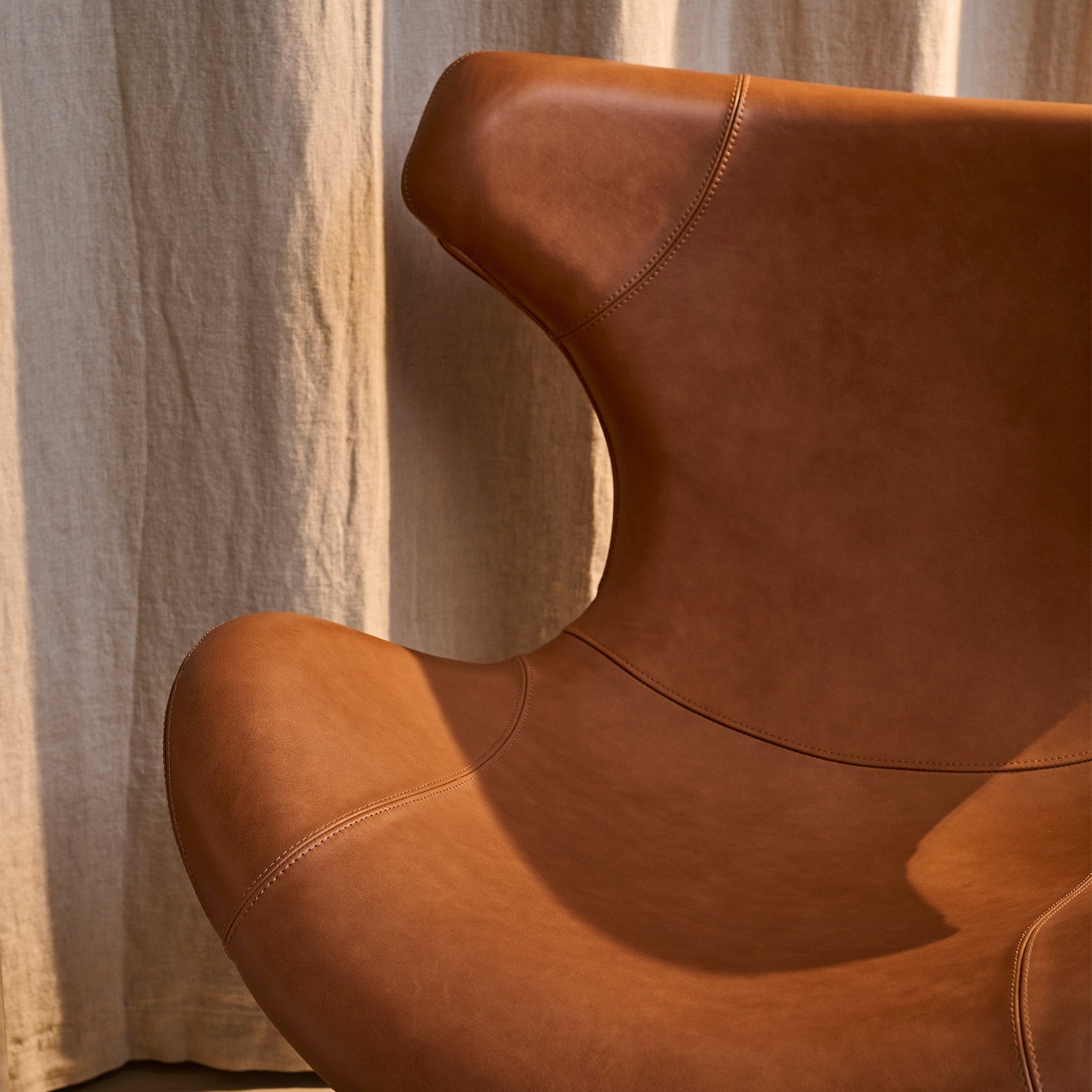 Kato loungestol læder m. chrome drejesokkel